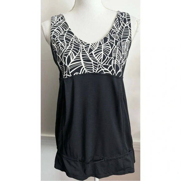 Lululemon • Hustle & Bustle Tank Top • Black / Pretty Palm Black Angel Wing - Picture 1 of 13